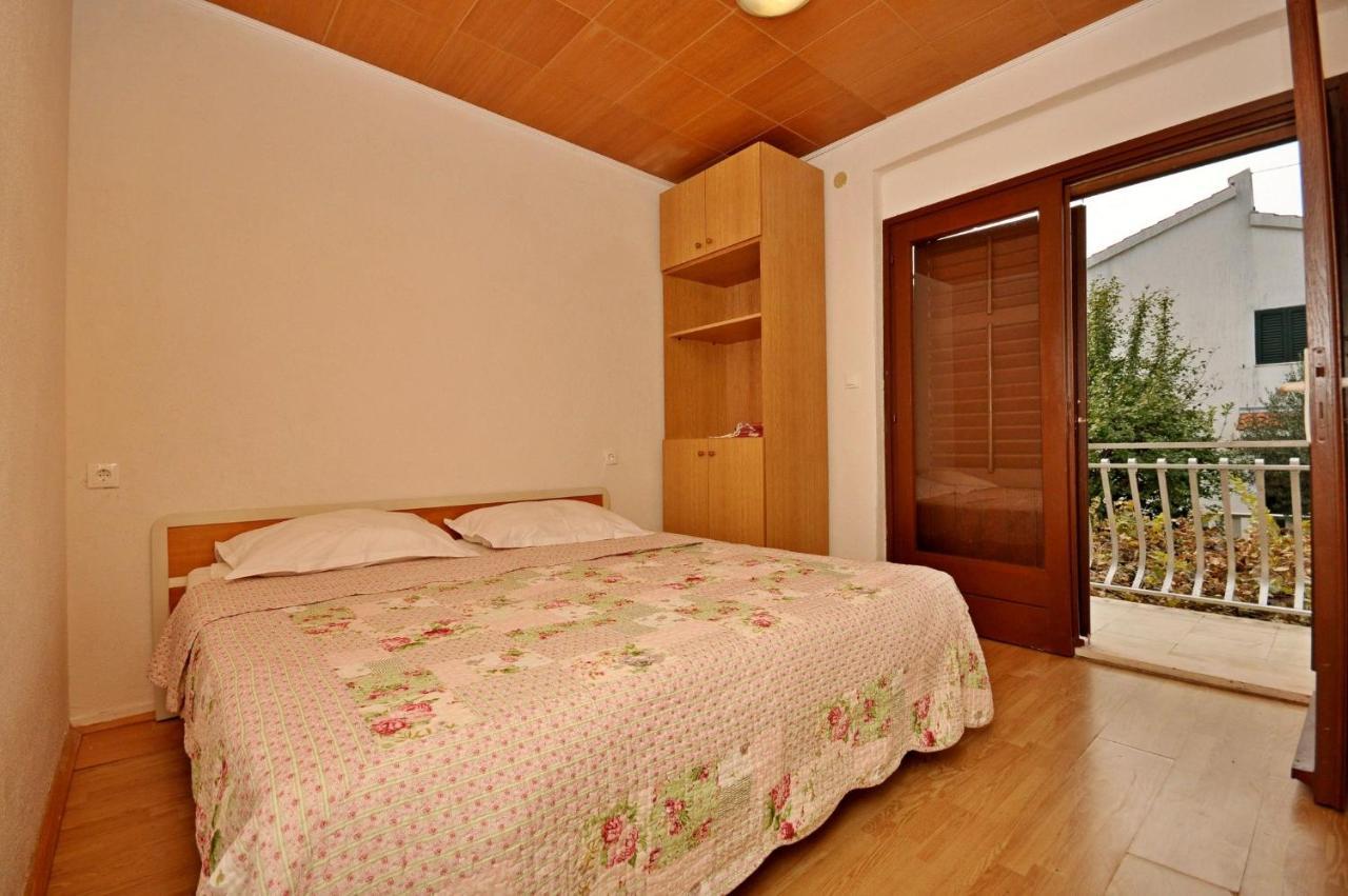 Apartment Jakov Donji Okrug  Extérieur photo